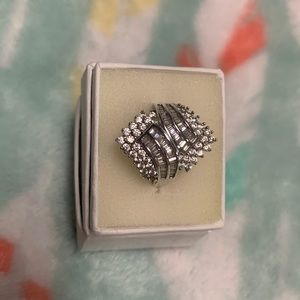 Ygi 925 sterling silver baguette cubic zirconia cocktail ring size 8.5